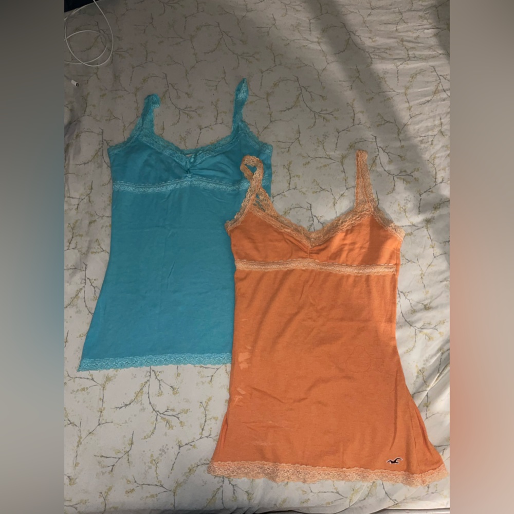 2 tank tops